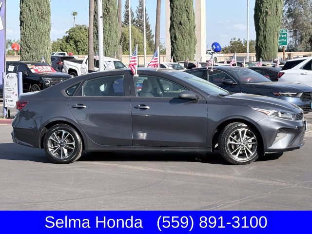 Used 2023 Kia Forte LXS FWD image 4