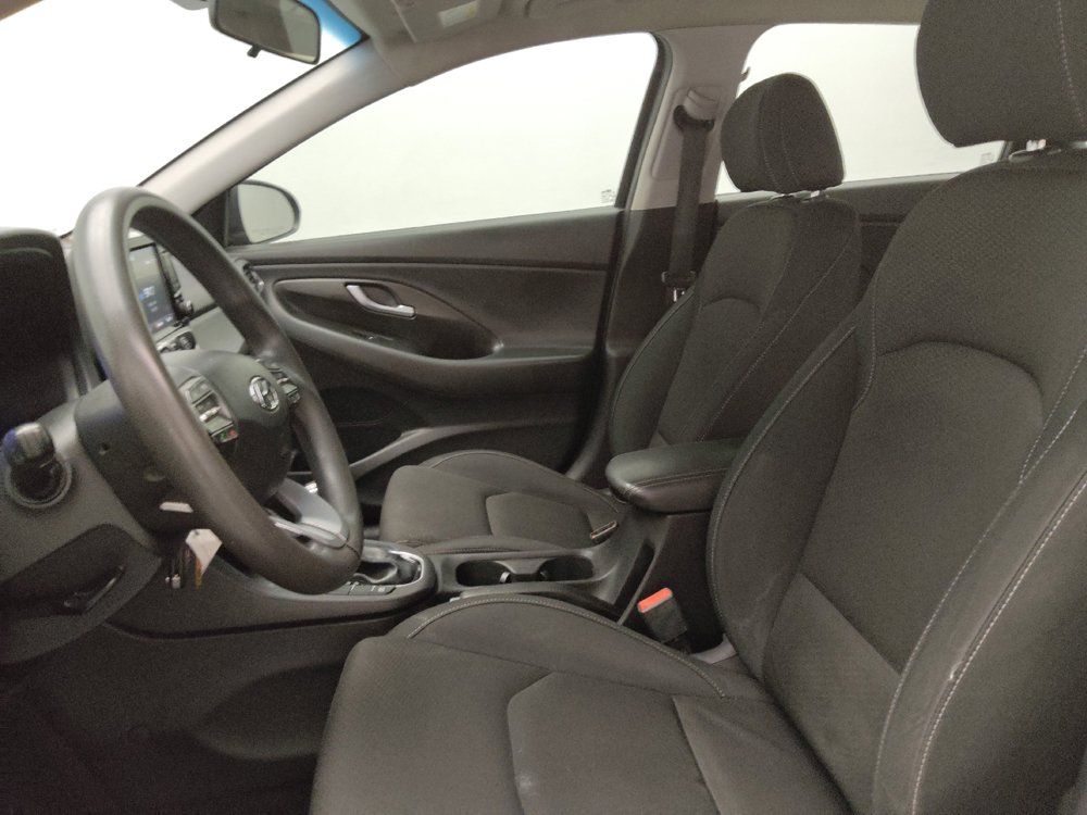 Used 2020 Hyundai Elantra GT FWD image 17