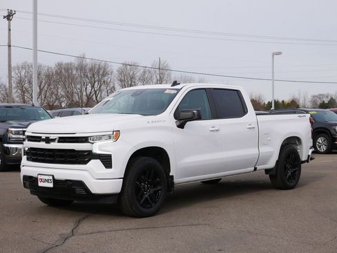 Used 2025 Chevrolet Silverado 1500 RST w/ Convenience Package II AWD/4WD image 5