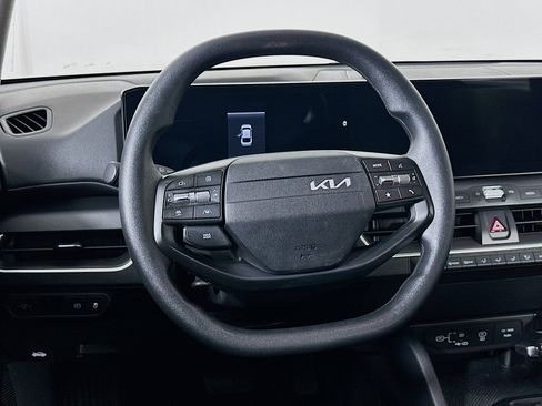Used 2025 Kia K4 FWD image 18