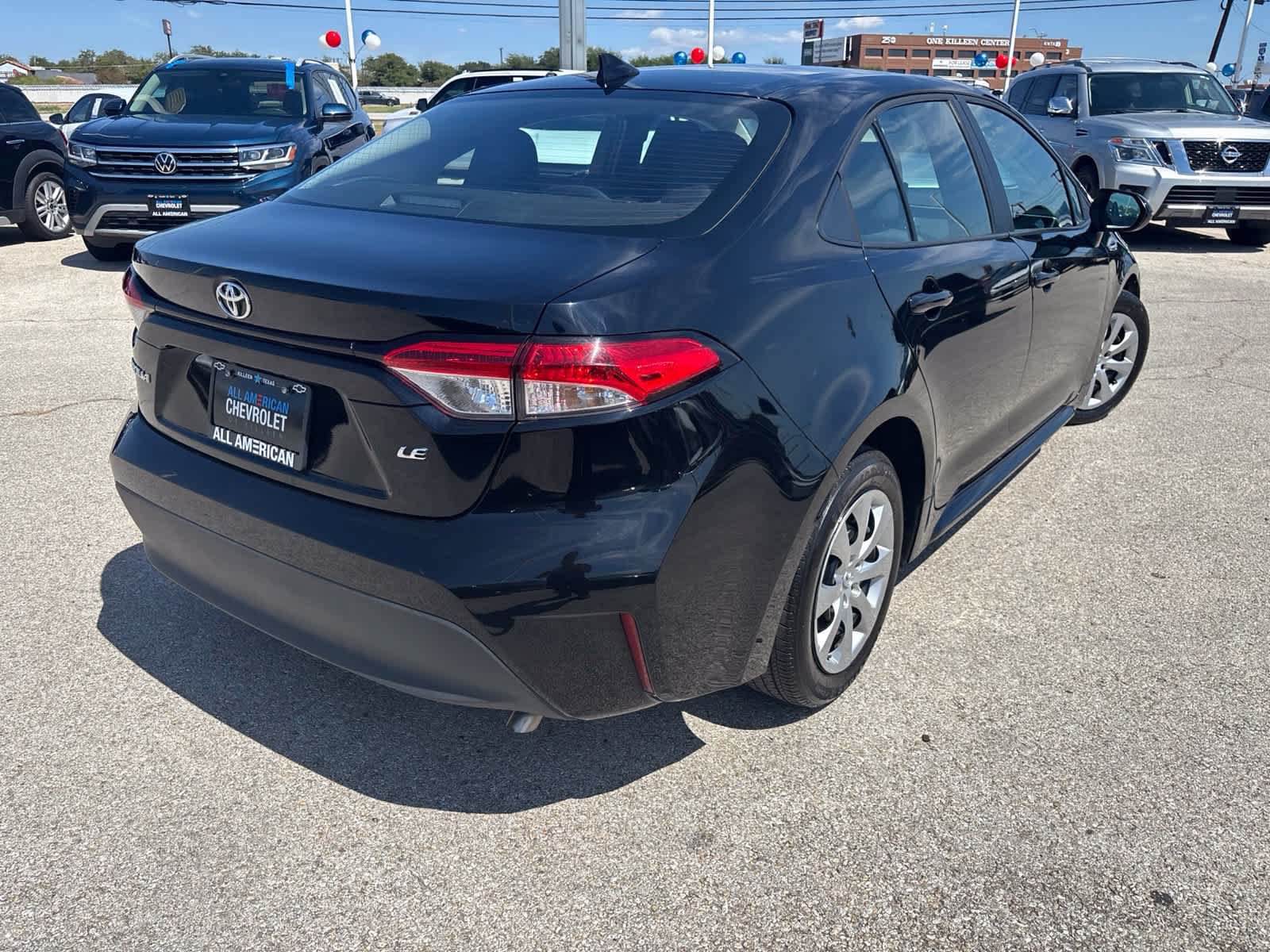 Used 2025 Toyota Corolla LE FWD image 3