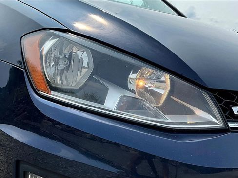 Used 2017 Volkswagen Golf Alltrack S image 25