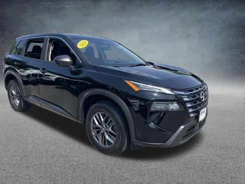 Used 2024 Nissan Rogue S AWD/4WD image 4