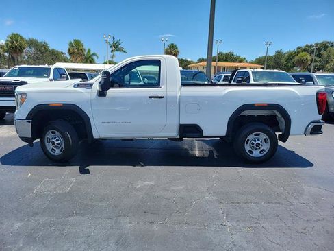 Used 2022 GMC Sierra 2500 Pro w/ Convenience Package image 2