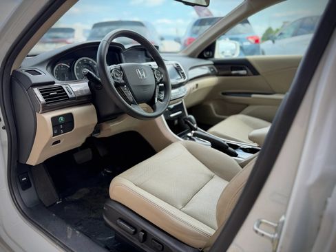 Used 2017 Honda Accord EX-L image 9