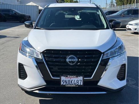 Used 2024 Nissan Kicks S image 2