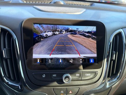 Used 2023 Chevrolet Equinox RS w/ RS Leather Package image 25