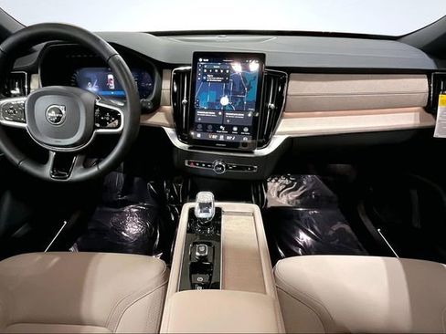 New 2026 Volvo XC90 T8 Plus w/ Protection Package Premier AWD/4WD image 6