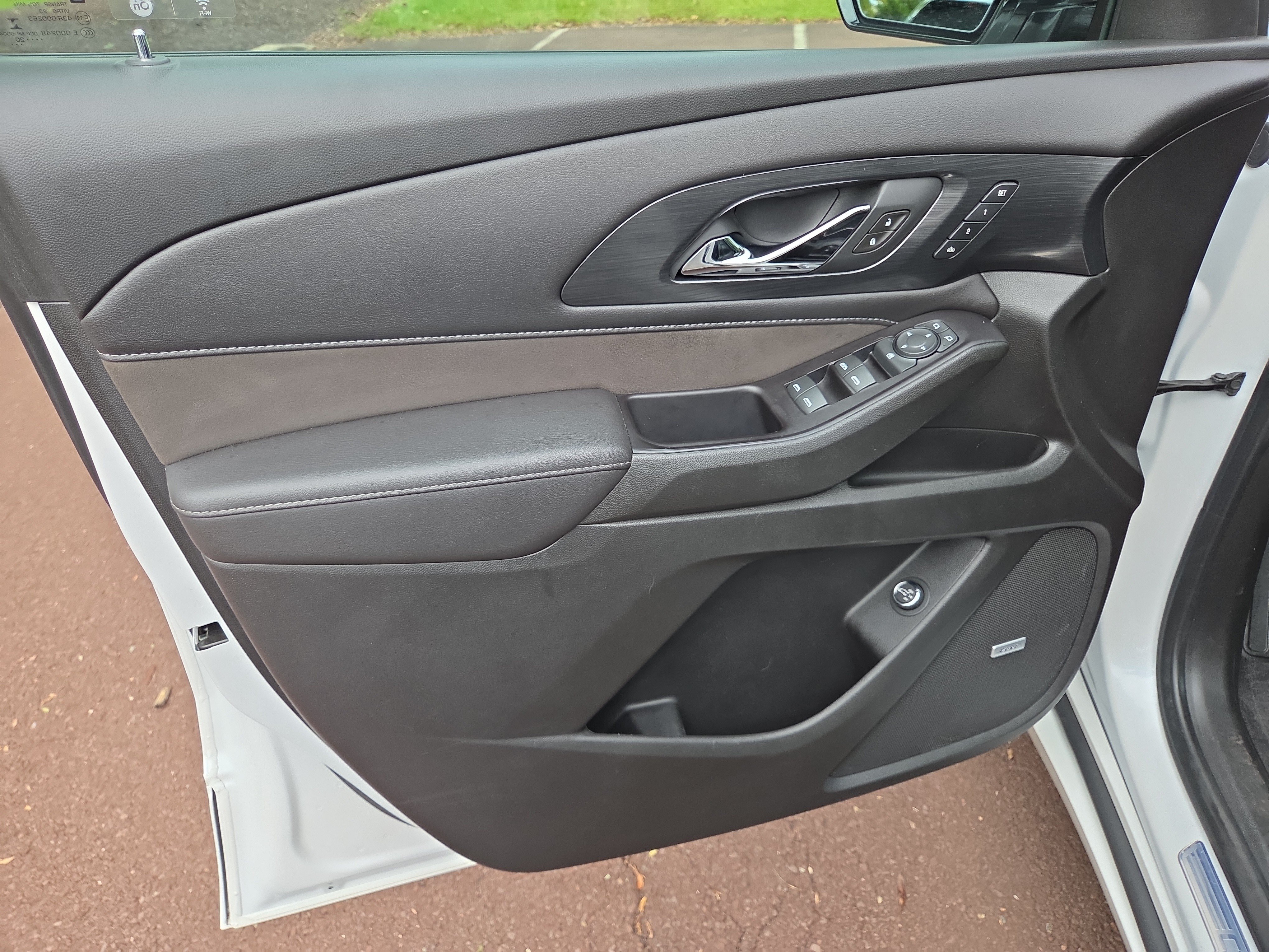 Used 2020 Chevrolet Traverse High Country w/ LPO, Floor Liner Package AWD/4WD image 13