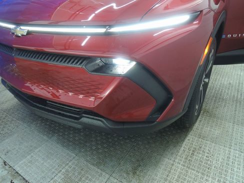 New 2026 Chevrolet Equinox EV LT image 40