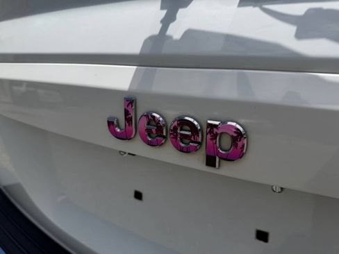 Used 2017 Jeep Patriot High Altitude AWD/4WD image 19
