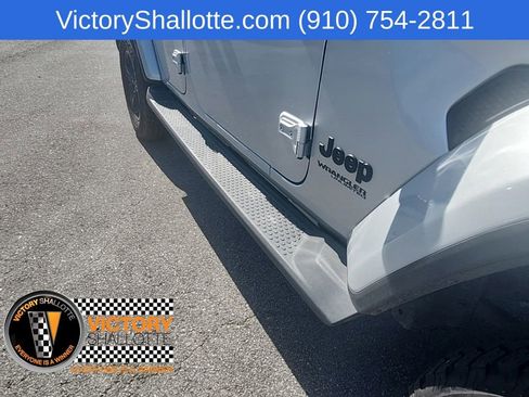 Certified 2022 Jeep Wrangler Unlimited Sahara AWD/4WD image 33