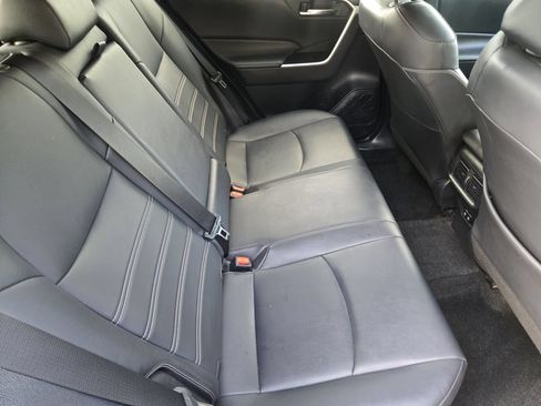 Used 2020 Toyota RAV4 XLE Premium FWD image 30