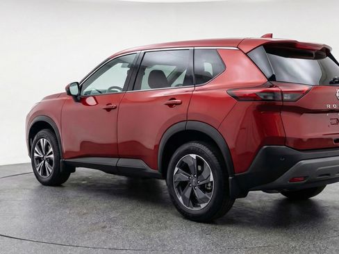 Used 2025 Nissan Rogue SV image 6