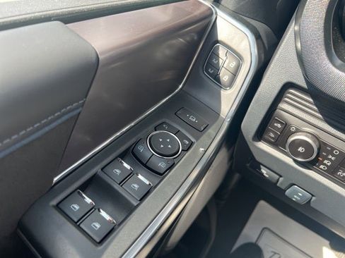 New 2026 Ford F250 Platinum image 40