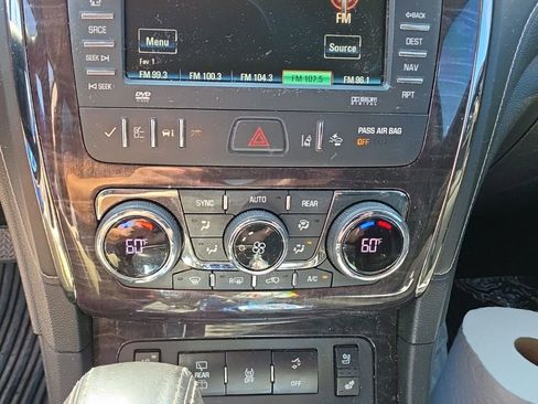 Used 2015 Buick Enclave Premium AWD/4WD image 18