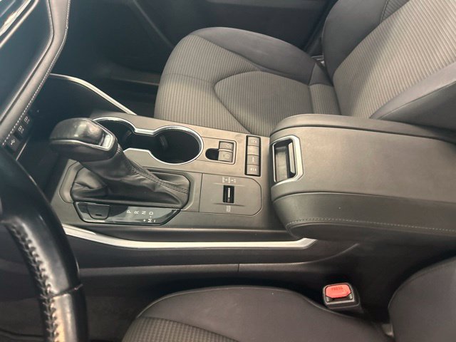 Used 2021 Toyota Highlander LE FWD image 41