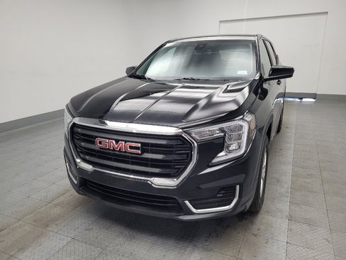 Used 2024 GMC Terrain SLE image 15