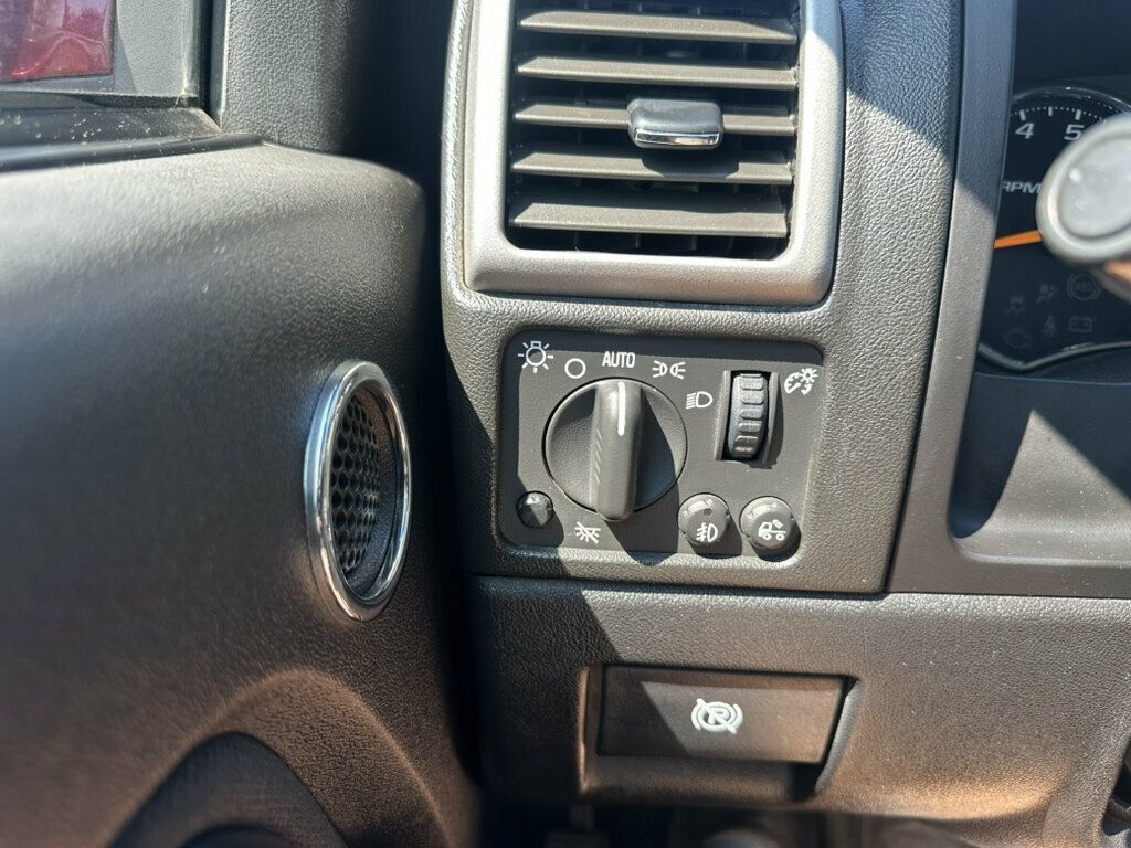 Used 2009 GMC Canyon SLT w/ SLT Preferred Equipment Group AWD/4WD image 15