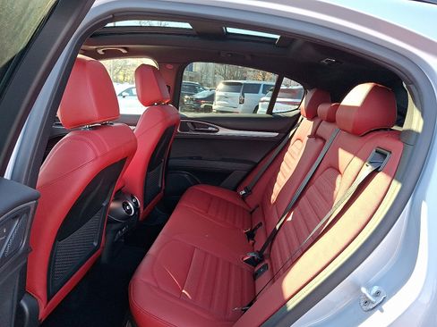 New 2025 Alfa Romeo Stelvio Sprint image 6