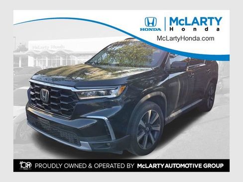 Certified 2023 Honda Pilot Elite image 1