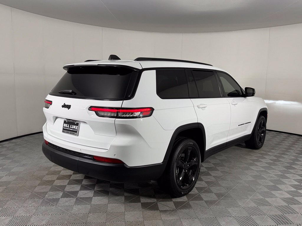 Used 2024 Jeep Grand Cherokee L Altitude RWD image 6