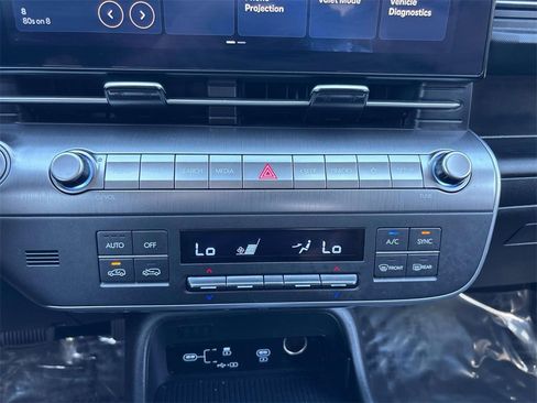 Used 2024 Hyundai Kona SEL image 23