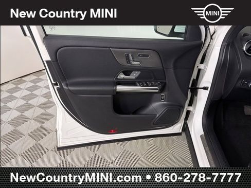 Used 2023 Mercedes-Benz GLA 250 4MATIC image 12