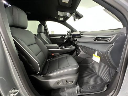 Certified 2026 Buick Enclave Preferred w/ Power Package image 28