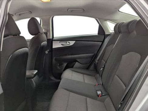 Used 2024 Kia Forte LXS FWD image 17