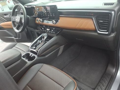 Used 2023 GMC Canyon AT4 w/ AT4 Premium Package image 16