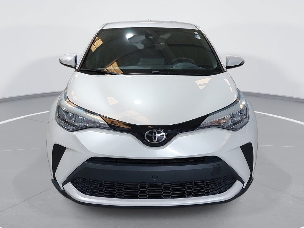 Used 2022 Toyota C-HR XLE FWD image 2