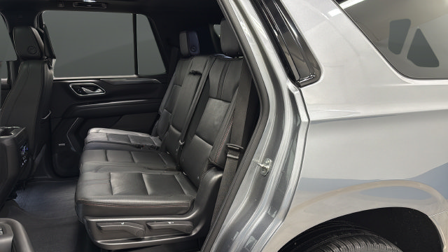 Used 2022 Chevrolet Tahoe RST w/ Luxury Package AWD/4WD image 24