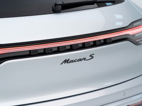 New 2026 Porsche Macan S image 13