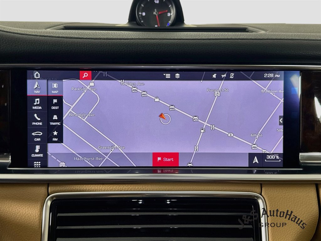 Used 2018 Porsche Panamera 4 AWD/4WD image 19