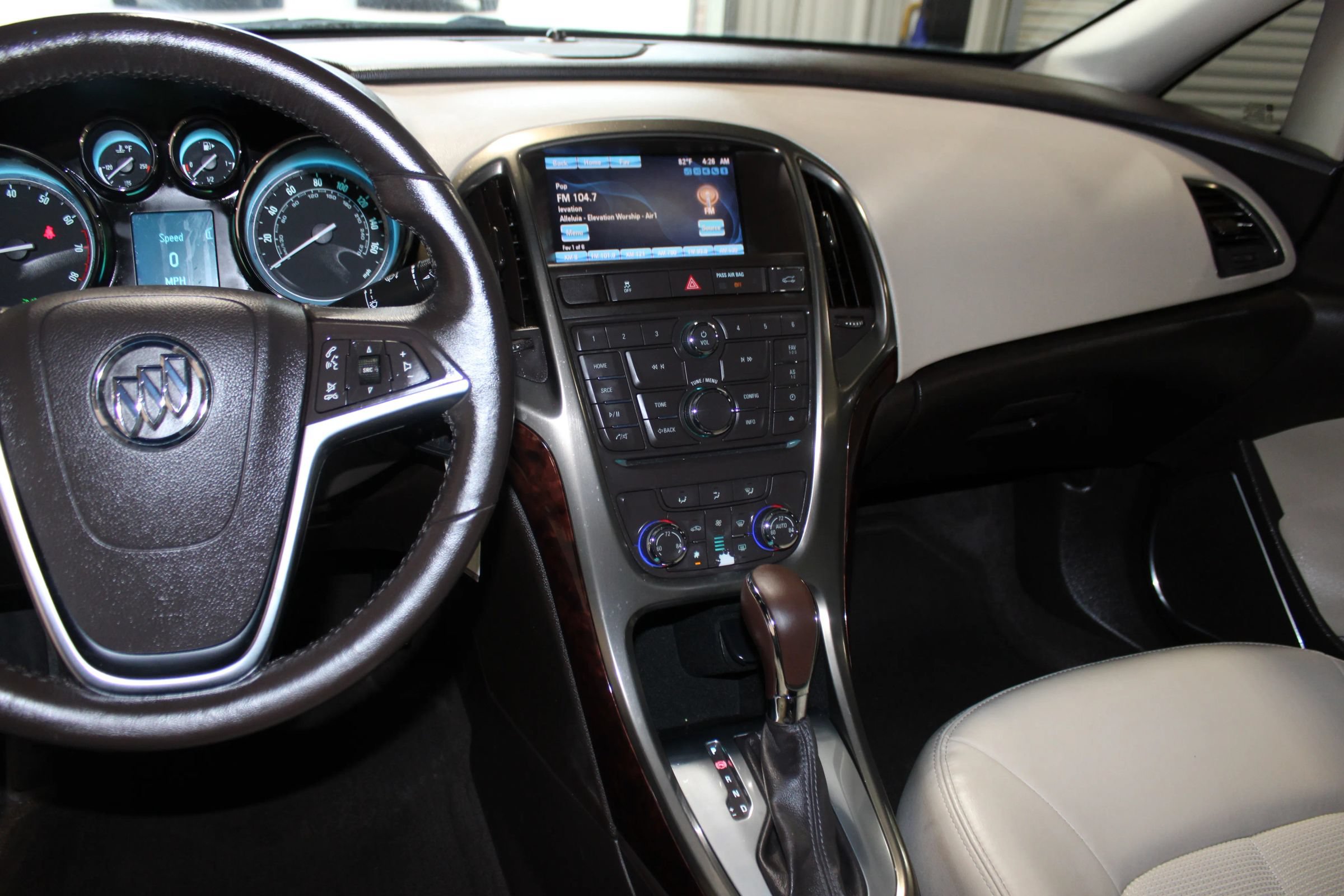 Used 2012 Buick Verano FWD image 12