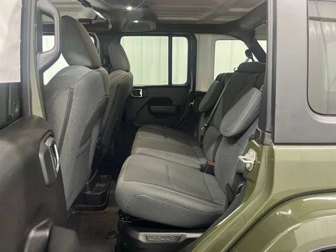 Used 2024 Jeep Wrangler Unlimited w/ Convenience Group AWD/4WD image 16