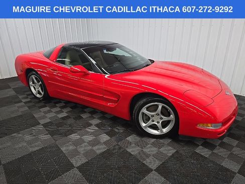 Used 2003 Chevrolet Corvette Coupe w/ Preferred Equipment Group RWD image 1