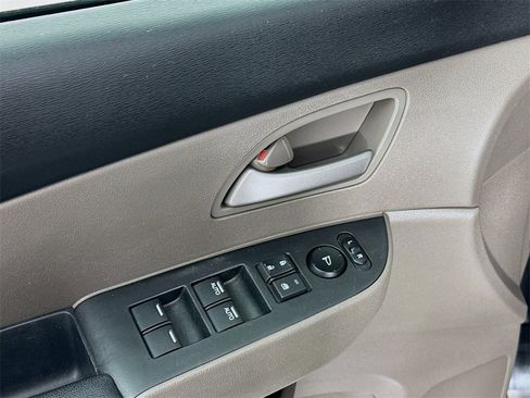 Used 2012 Honda Odyssey EX-L image 18