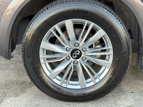 Used 2024 INFINITI QX80 Luxe image 9