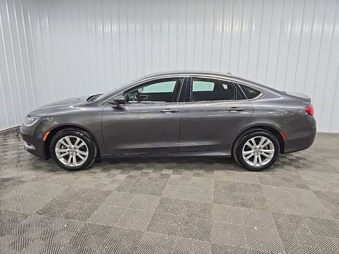 Used 2015 Chrysler 200 Limited w/ Convenience Group image 5