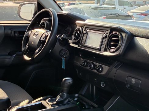 Used 2018 Toyota Tacoma SR w/ SR Convenience Package RWD image 27