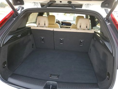 Certified 2024 Cadillac XT4 Luxury image 29