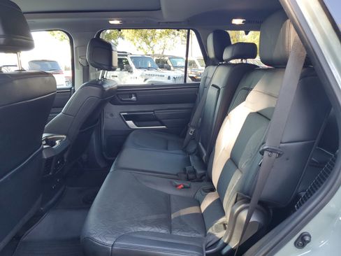 Used 2023 Toyota Sequoia Limited image 91