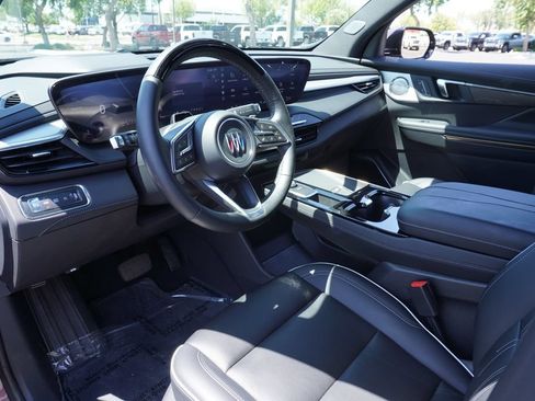 Used 2025 Buick Enclave Avenir w/ Super Cruise Package FWD image 19