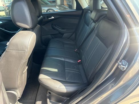 Used 2014 Ford Focus Titanium FWD image 17