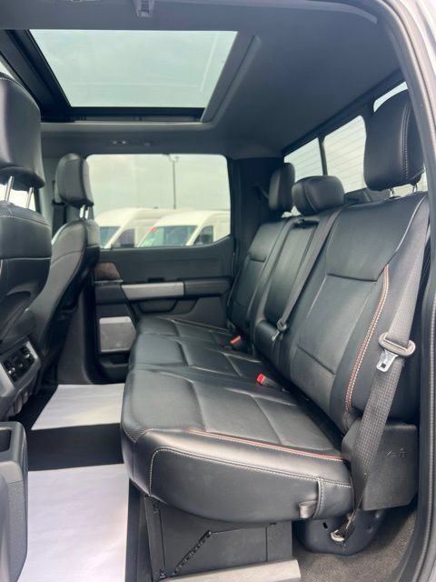 Used 2024 Ford F250 Lariat w/ Black Appearance Package AWD/4WD image 14