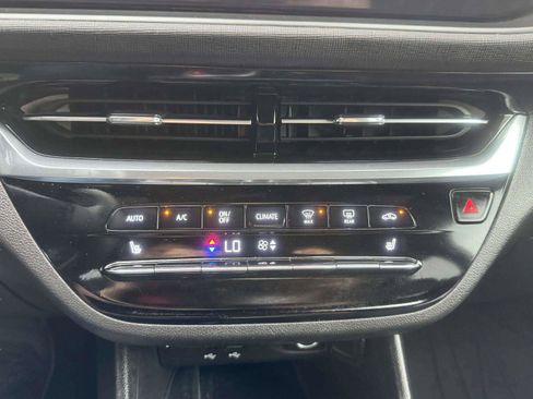 Used 2025 Buick Envista Avenir FWD image 33