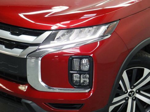 Used 2023 Mitsubishi Outlander Sport SE AWD/4WD image 2