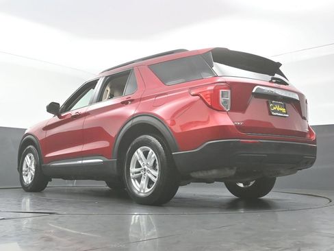 Used 2022 Ford Explorer XLT w/ Equipment Group 202A AWD/4WD image 46